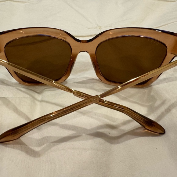 DIFF Eyewear BELLA Polarized Sunglasses in Café Ole Brown - Picture 7 of 11